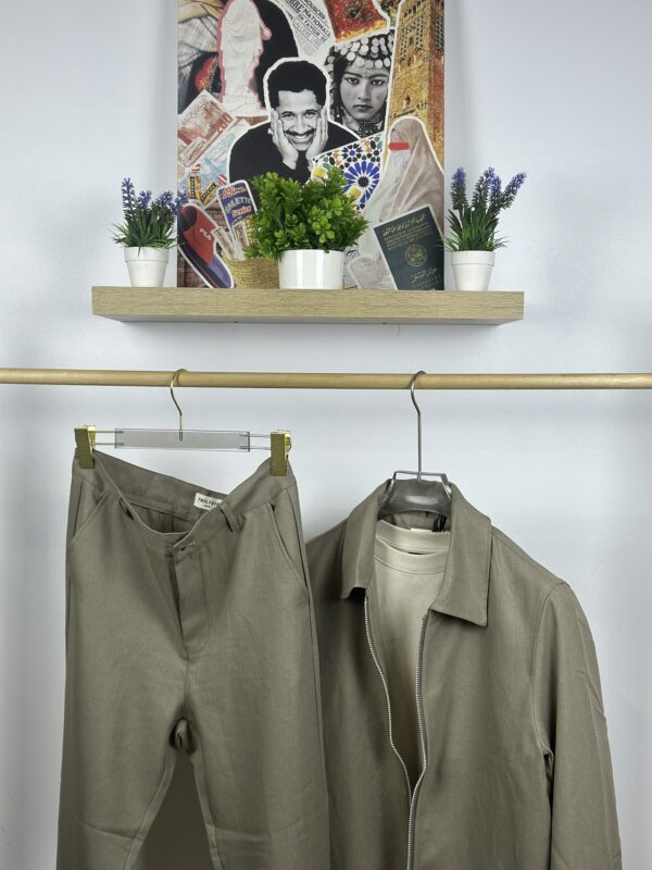 IMG_2227 ENSEMBLE FRILIVIN BEIGE ( demi saison )